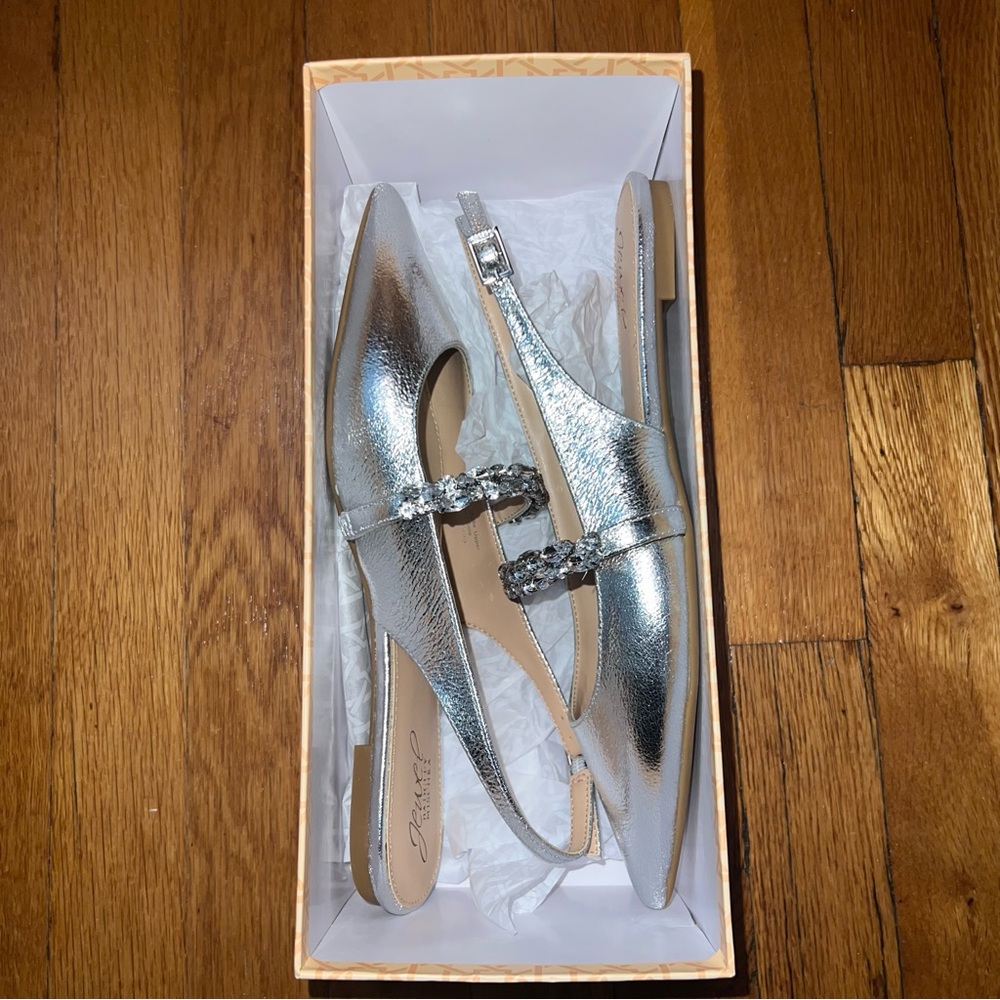 Jewel Badgley Mishcka Bambi Silver Evening Flat. NWT